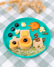 Load image into Gallery viewer, LUNCH PUNCH SANDWICH CUTTERS - FARM