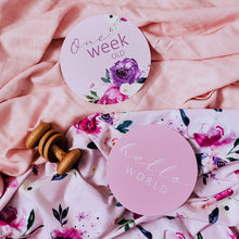 Load image into Gallery viewer, Floral Kiss & Blossom Pink Reversible Milestone Cards - Snuggle Hunny Kids - Green Lily