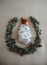 Load image into Gallery viewer, Alpha l Organic Muslin Wrap - Green Lily