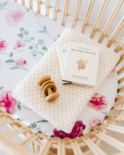 Load image into Gallery viewer, Wanderlust l Bassinet Sheet / Change Pad Cover - Snuggle Hunny Kids