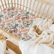 Load image into Gallery viewer, Australiana l Bassinet Sheet / Change Pad Cover - Snuggle Hunny Kids - Green Lily