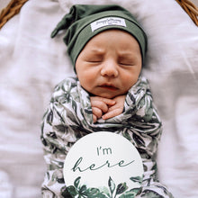 Load image into Gallery viewer, Evergreen l Organic Muslin Wrap - Green Lily