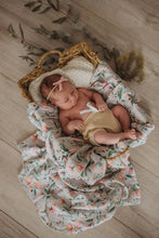 Load image into Gallery viewer, Wattle l Organic Muslin Wrap - Green Lily