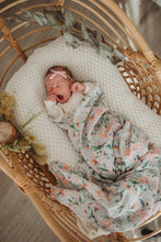 Load image into Gallery viewer, Wattle l Organic Muslin Wrap - Green Lily