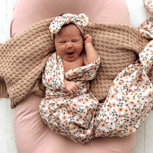Load image into Gallery viewer, Snuggle Hunny l SPRING FLORAL l Organic Muslin Wrap