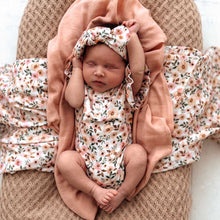 Load image into Gallery viewer, Snuggle Hunny l SPRING FLORAL l Organic Muslin Wrap