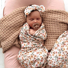 Load image into Gallery viewer, Snuggle Hunny l SPRING FLORAL l Organic Muslin Wrap