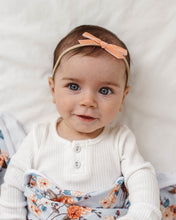 Load image into Gallery viewer, Coral Velvet Bow
