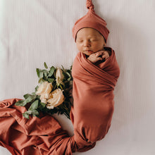 Load image into Gallery viewer, Clay l Baby Jersey Wrap & Beanie Set - Snuggle Hunny Kids - Green Lily