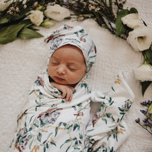Load image into Gallery viewer, Eucalypt l Baby Jersey Wrap & Beanie Set - Snugge Hunny Kids - Green Lily