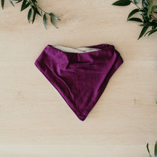Load image into Gallery viewer, Fig l Dribble Bandana Bib l Snuggle Hunny Kids - Green Lily