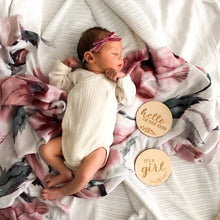 Load image into Gallery viewer, Hello I'm New Here - wooden plaques - Green Lily