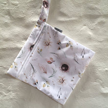 Load image into Gallery viewer, Frank Nappies - Mini wet bag - Botanical