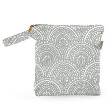 Load image into Gallery viewer, MEDIUM WET BAG - SEA FOG BOHO - The Bebe Hive