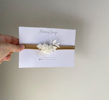 Load image into Gallery viewer, The Ruscus Piece by Blooming Sanzi