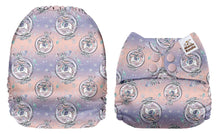 Load image into Gallery viewer, PREORDER - MAMA KOALA - Fairy Tale (due April 2021) - Green Lily