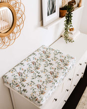 Load image into Gallery viewer, Eucalypt l Bassinet Sheet / Change Pad Cover - Snuggle Hunny Kids - Green Lily 
