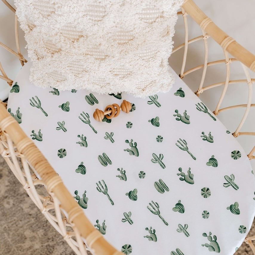 Cactus l Bassinet Sheet / Change Pad Cover - Snuggle Hunny Kids - Green Lily 