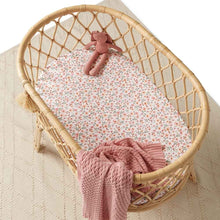 Load image into Gallery viewer, Spring Floral l Bassinet Sheet / Change Pad Cover - Snuggle Hunny
