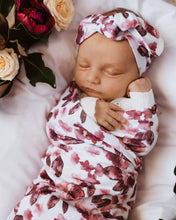 Load image into Gallery viewer, Fluer l Baby Jersey Wrap &amp; Topknot Set - Snugge Hunny Kids - Green Lily 

