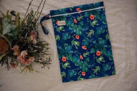 My Little Gumnut - TROPICAL FROGS - Large Wet bag - Green Lily 