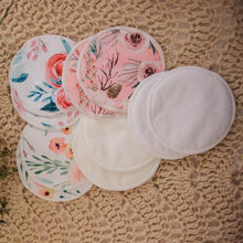 Load image into Gallery viewer, REUSABLE BREAST PADS 5 PAIRS (ASSORTED PATTERNS) - My Little Gumnut - Green Lily 
